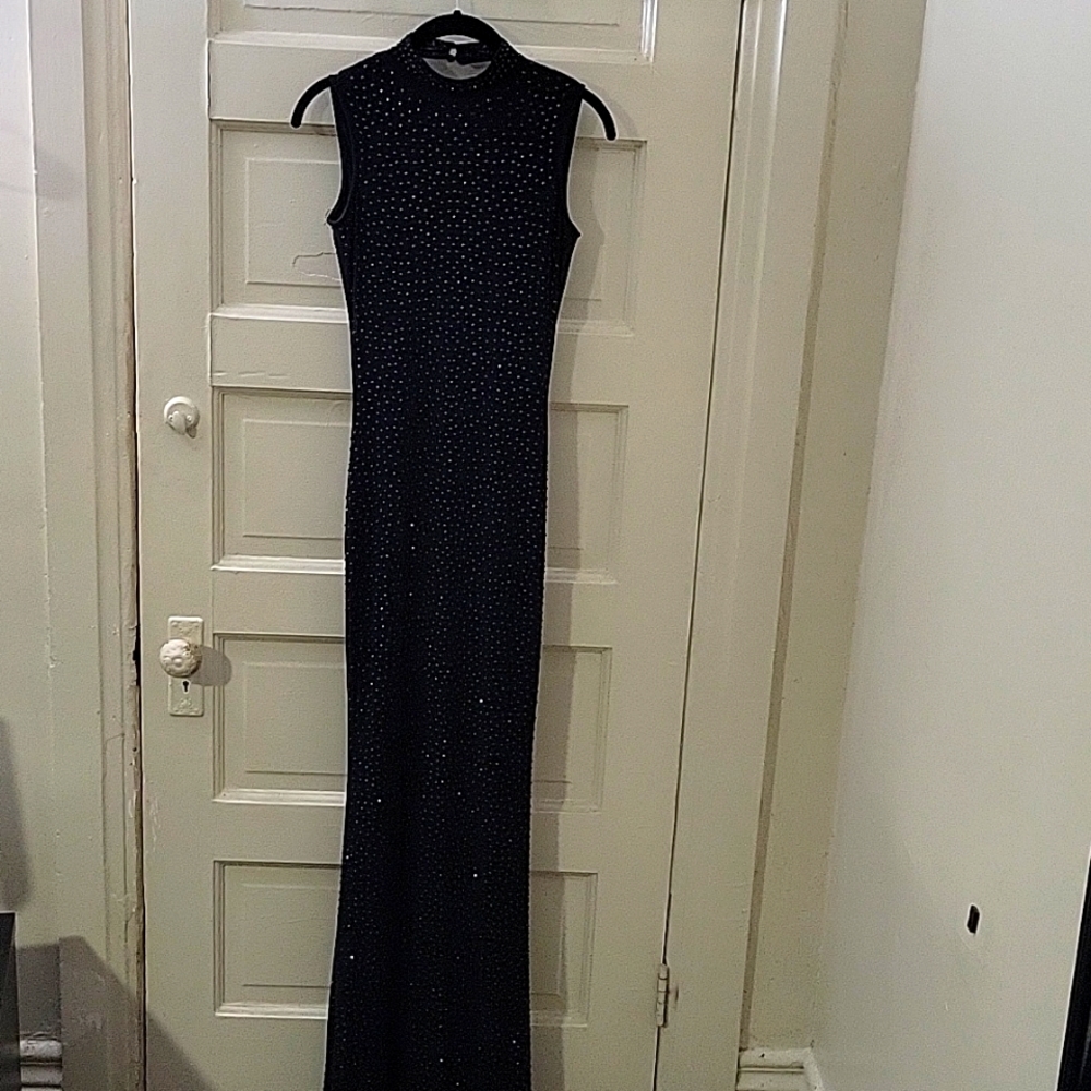 NWOT Sparkly Low-Back Bodycon Gown
